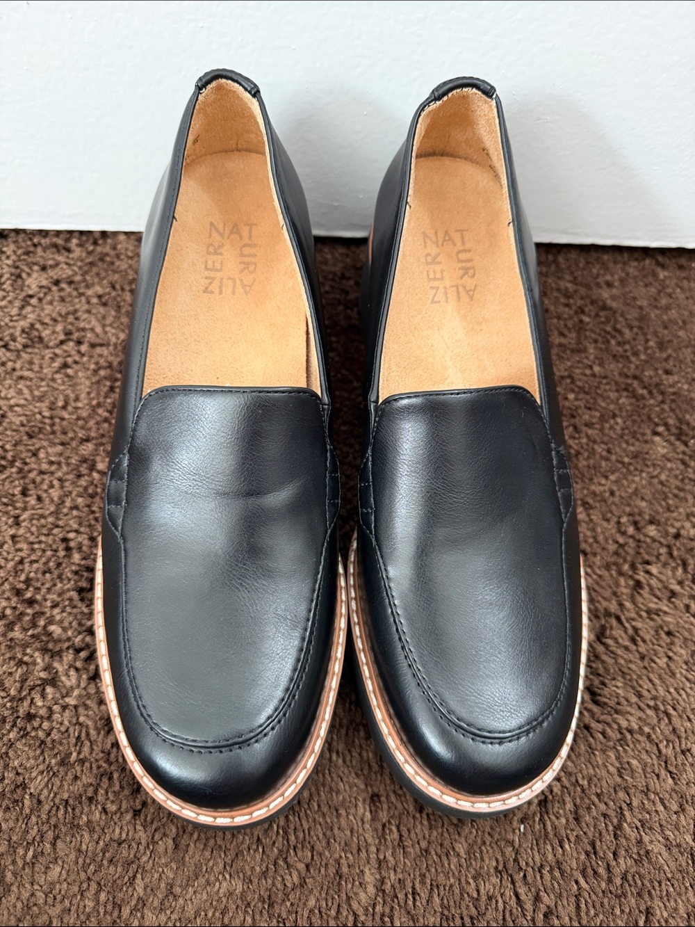 Naturalizer Black Leather Slip-On Casual Loafers